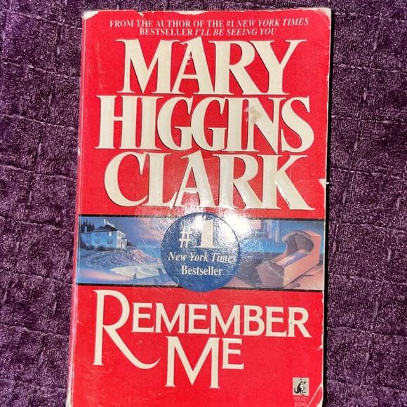 Mary Higgens Clark 2 pack back novels remember me and you belong to me books - Picture 3 of 9